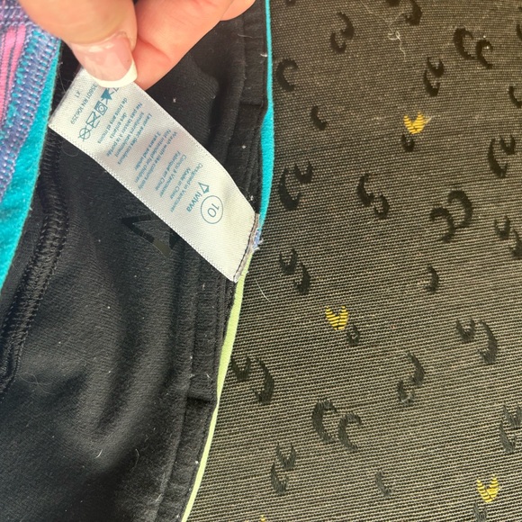 Black Reversible Ivivva Leggings - Picture 3 of 3